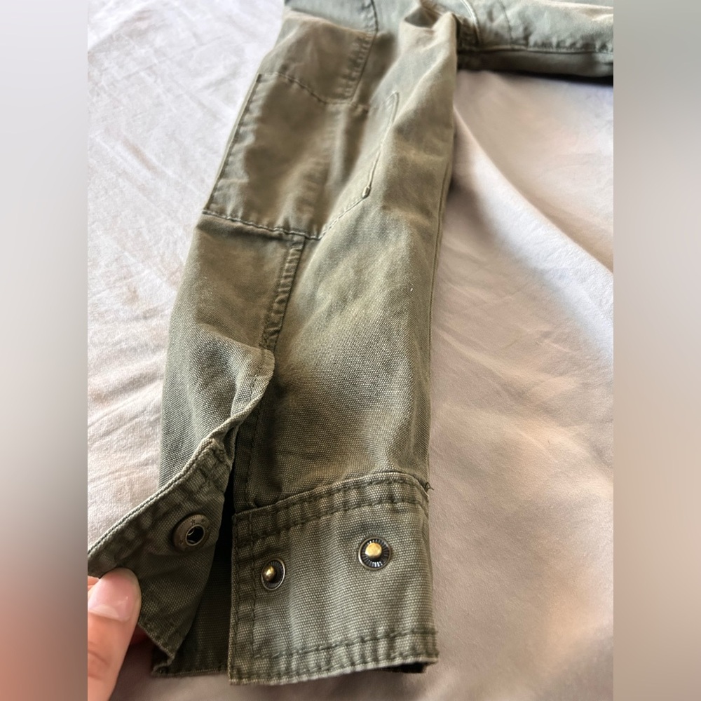 Universal threads jacket - Picture 3 of 6